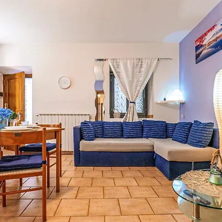 Gloria Apartment