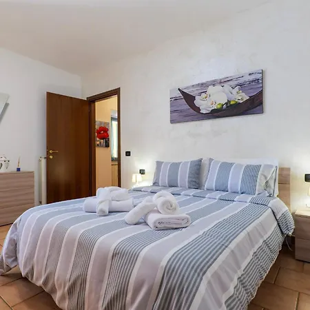 Gloria Apartment *